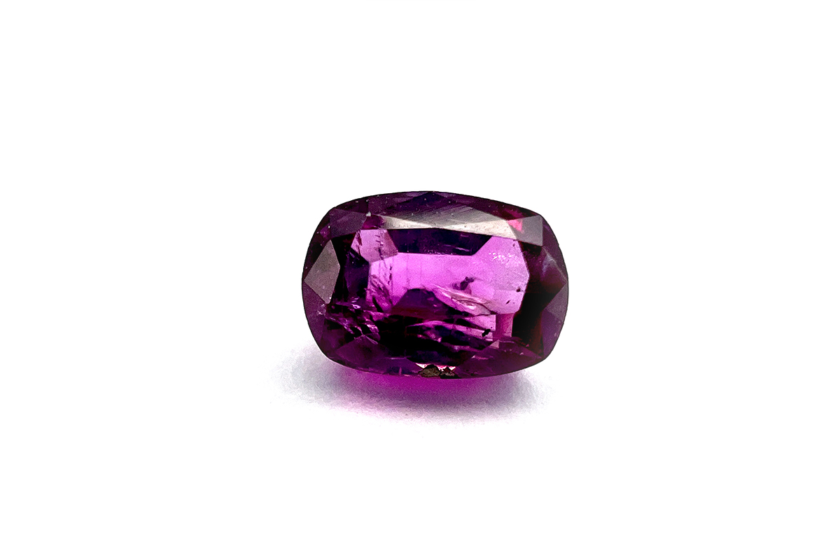 0.880 Carat Pink sapphire